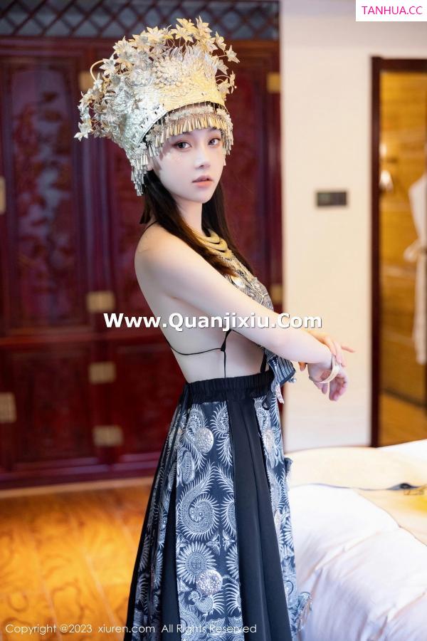 豆瓣酱  [XiuRen]高清写真图 2023.09.27 No.7448 豆瓣酱 苗族服饰第23张图片